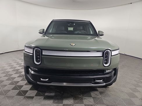 Used 2022 Rivian R1S Launch Edition image 8