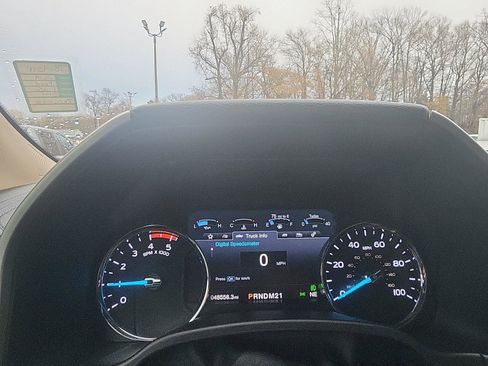 Used 2019 Ford F250 Lariat w/ Chrome Package image 16