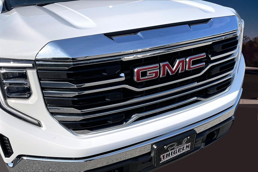 Used 2024 GMC Sierra 1500 SLT w/ X31 Off-Road Package AWD/4WD image 38