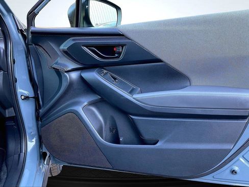 Used 2024 Subaru Crosstrek 2.0i Premium image 24