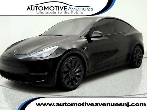 Used 2022 Tesla Model Y Performance AWD/4WD image 1