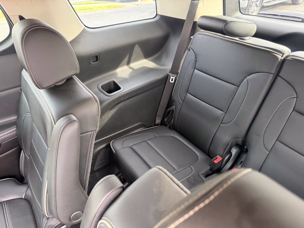 Used 2021 GMC Acadia Denali w/ Denali Technology Package FWD image 21