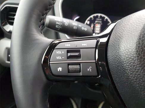 Used 2025 Honda Pilot EX-L image 23