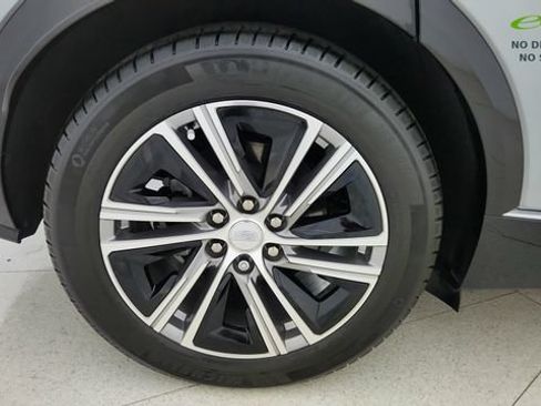 Used 2024 Cadillac Lyriq Luxury AWD/4WD image 60