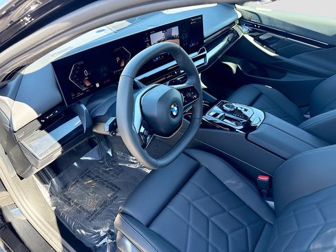 New 2026 BMW 530i RWD image 26