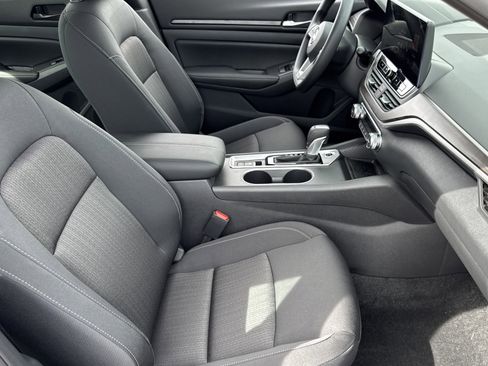 New 2025 Nissan Altima 2.5 SV w/ SV Special Edition Package image 17