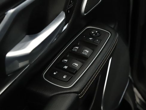 Used 2024 RAM 1500 Laramie image 7