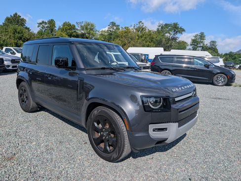 Used 2025 Land Rover Defender 110 S AWD/4WD image 7