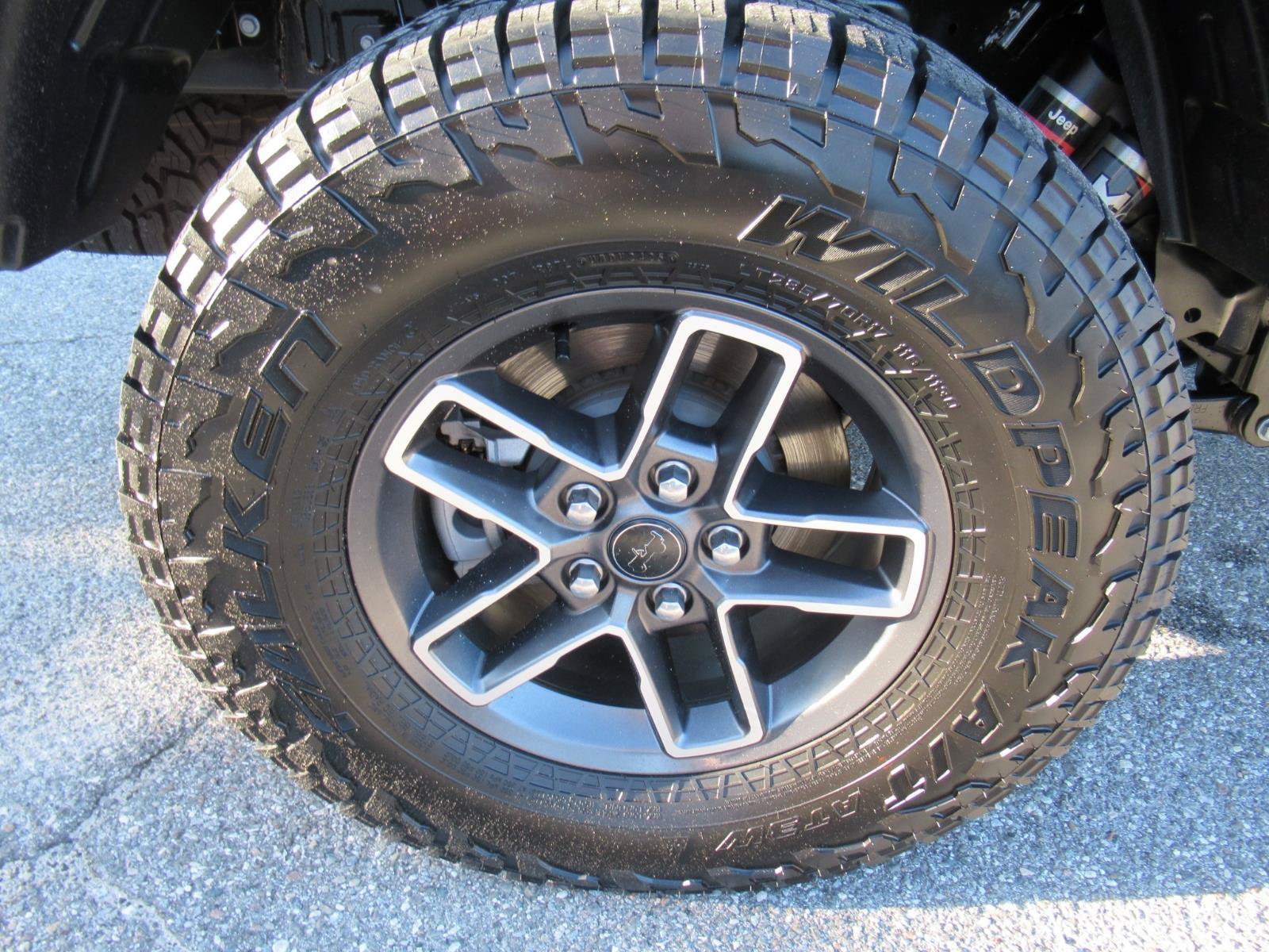 Certified 2026 Jeep Gladiator Mojave AWD/4WD image 8