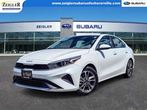 Used 2023 Kia Forte LXS FWD image 1
