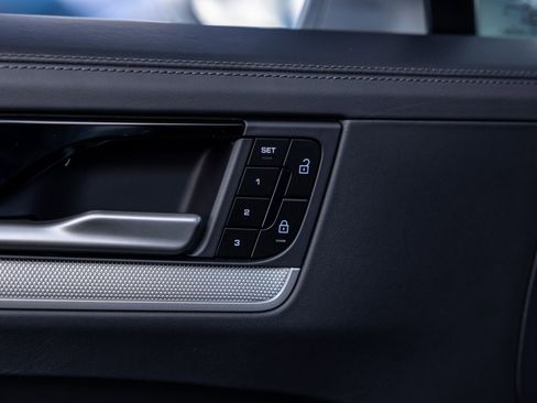 New 2026 Porsche Cayenne image 43