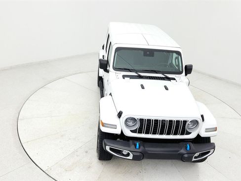 Used 2024 Jeep Wrangler Unlimited Sahara w/ Technology Group AWD/4WD image 20