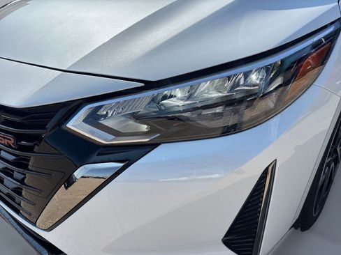 New 2025 Nissan Sentra SR w/ SR Premium Package image 11