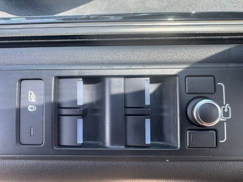 Used 2016 Land Rover Range Rover Sport Supercharged AWD/4WD image 8