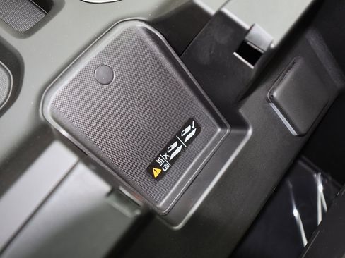 New 2026 GMC Sierra 1500 SLT w/ SLT Premium Plus Package image 24