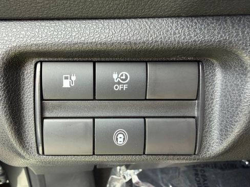 Used 2025 Nissan Leaf S FWD image 15