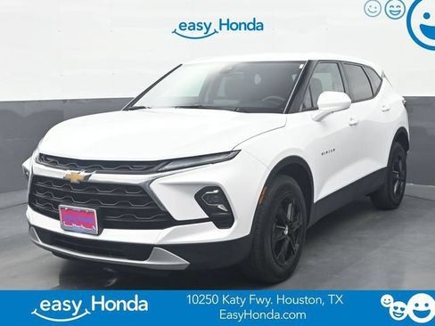 Used 2025 Chevrolet Blazer LT AWD/4WD image 1