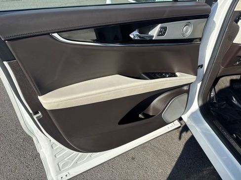 Used 2022 Lincoln Nautilus Black Label image 11