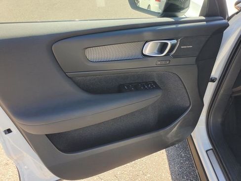 New 2026 Volvo XC40 B5 Ultra w/ Protection Package Premier image 10