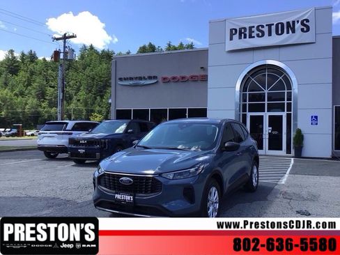 Used 2025 Ford Escape Active AWD/4WD image 1