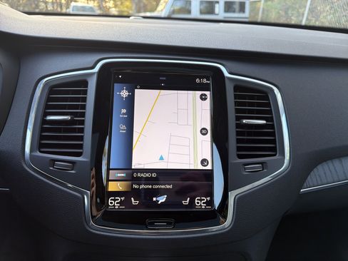 Used 2020 Volvo XC90 T6 Momentum image 24