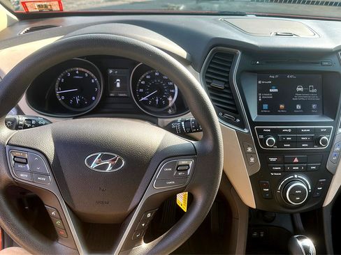 Used 2017 Hyundai Santa Fe Sport image 7