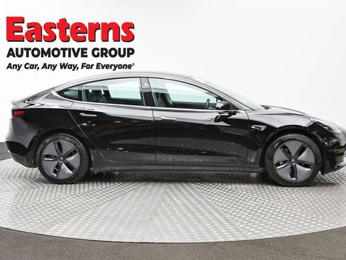 Used 2019 Tesla Model 3 Standard Range Plus image 4