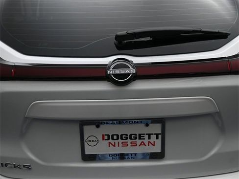 New 2025 Nissan Kicks Play S w/ Interior Electronics Package image 12