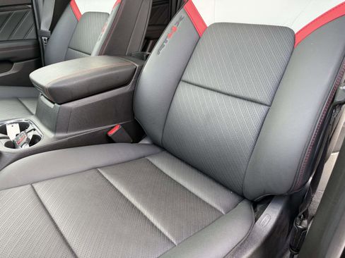 Used 2024 GMC Canyon AT4X AWD/4WD image 20