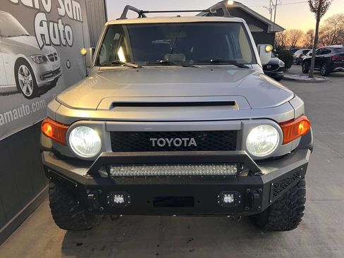 Used 2008 Toyota FJ Cruiser 4WD image 11