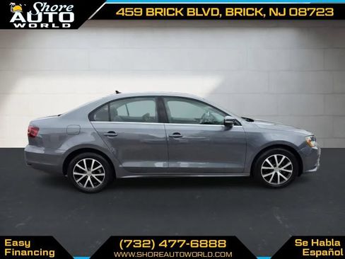 Used 2018 Volkswagen Jetta SE FWD image 4