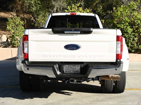 Used 2017 Ford F450 Lariat w/ Tow Technology Bundle image 4