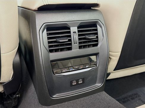 Used 2025 BMW M340i M340i w/ Premium Package image 27