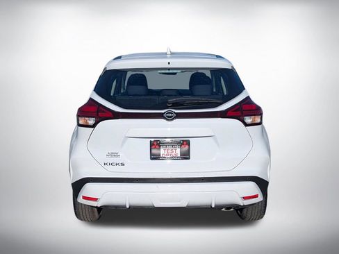 Used 2024 Nissan Kicks S FWD image 4