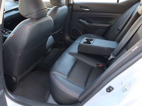 Used 2025 Nissan Altima 2.5 SR FWD image 5