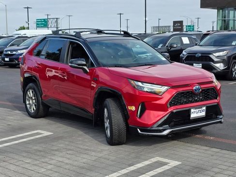 Used 2022 Toyota RAV4 XSE image 4