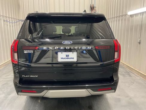 Used 2025 Ford Expedition Platinum w/ Driver's Package AWD/4WD image 24
