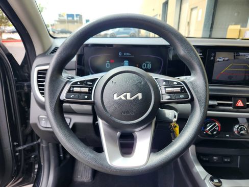 Used 2024 Kia Seltos LX AWD/4WD image 14