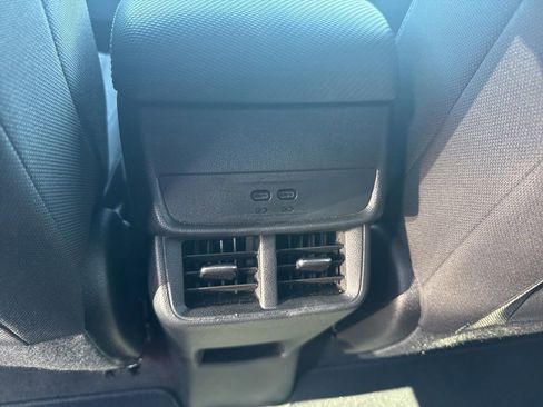 Used 2026 Chevrolet Equinox LT AWD/4WD image 16