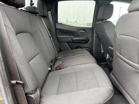 Used 2024 Chevrolet Colorado LT w/ LT Convenience Package RWD image 9