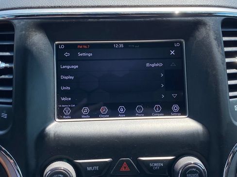 Used 2018 Jeep Grand Cherokee Laredo AWD/4WD image 15
