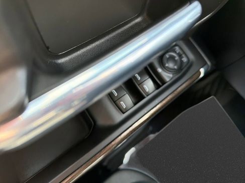 Used 2022 Chevrolet Silverado 1500 RST image 18