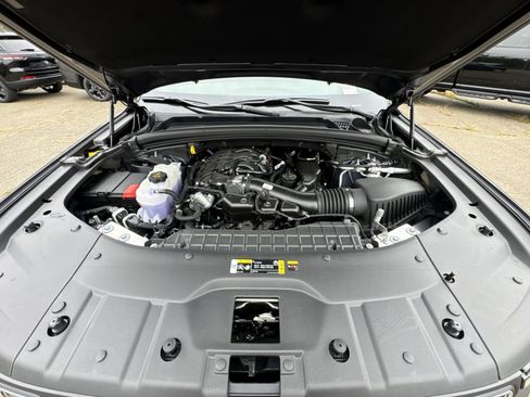 New 2025 Jeep Grand Cherokee L Laredo w/ Luxury Tech Group I image 28