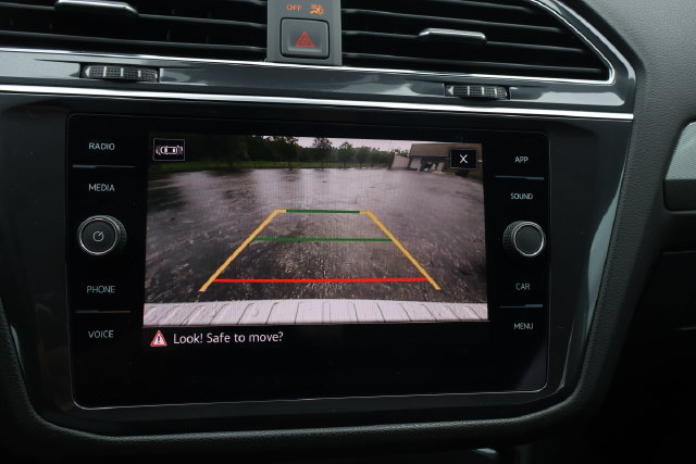 Certified 2023 Volkswagen Tiguan SE w/ Panoramic Sunroof Package FWD image 26