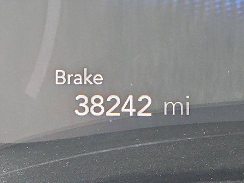 Used 2023 Chrysler Pacifica Touring-L FWD image 12