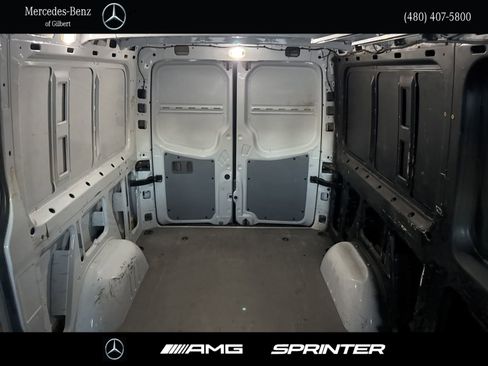 Used 2016 Mercedes-Benz Sprinter 2500 image 11