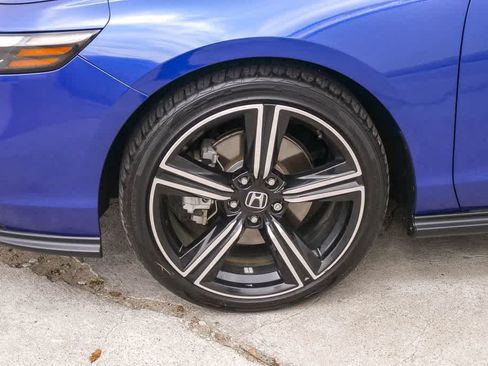 Used 2023 Honda Accord Sport image 5