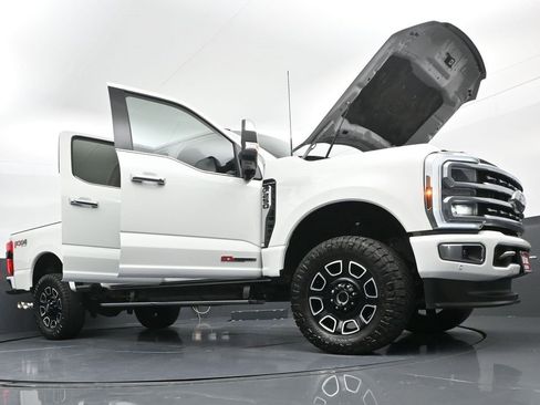 Used 2024 Ford F250 Platinum image 46