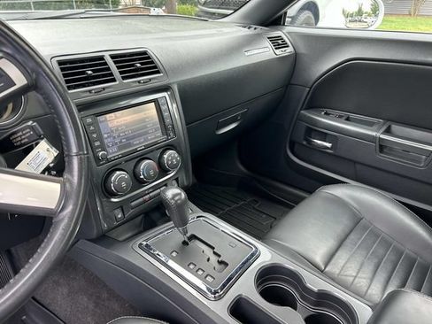 Used 2010 Dodge Challenger R/T RWD image 16