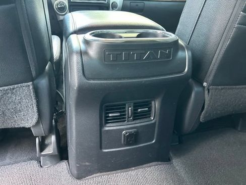 Used 2017 Nissan Titan SL AWD/4WD image 37